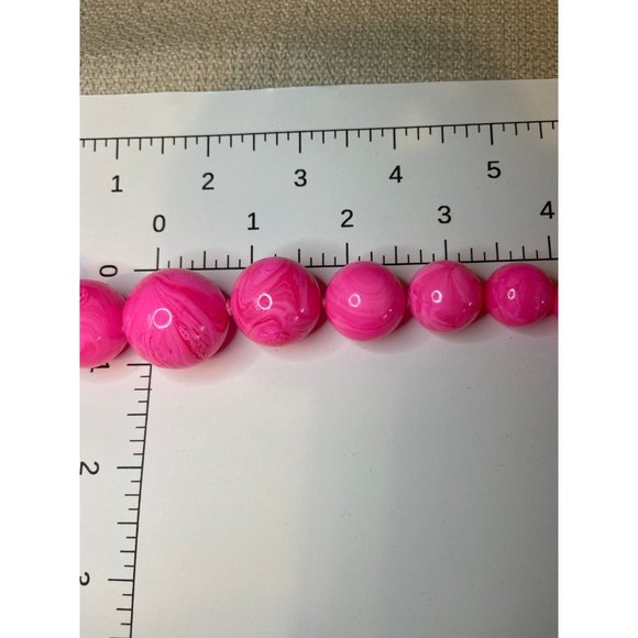 Vintage Marbled Pink Beaded Neckace - Picture 8 of 9
